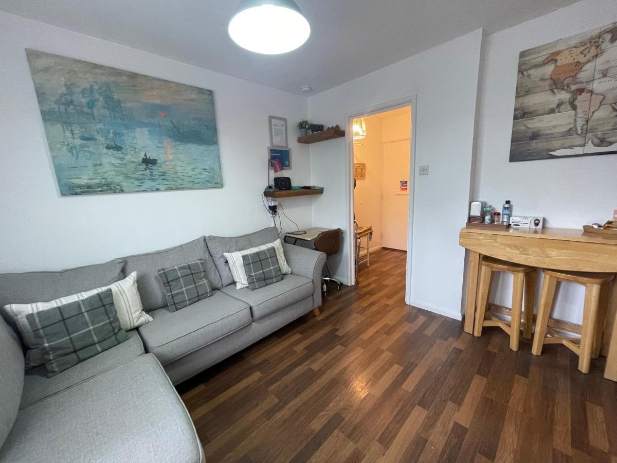 Apartamento Grundy House Uxbridge Exterior foto