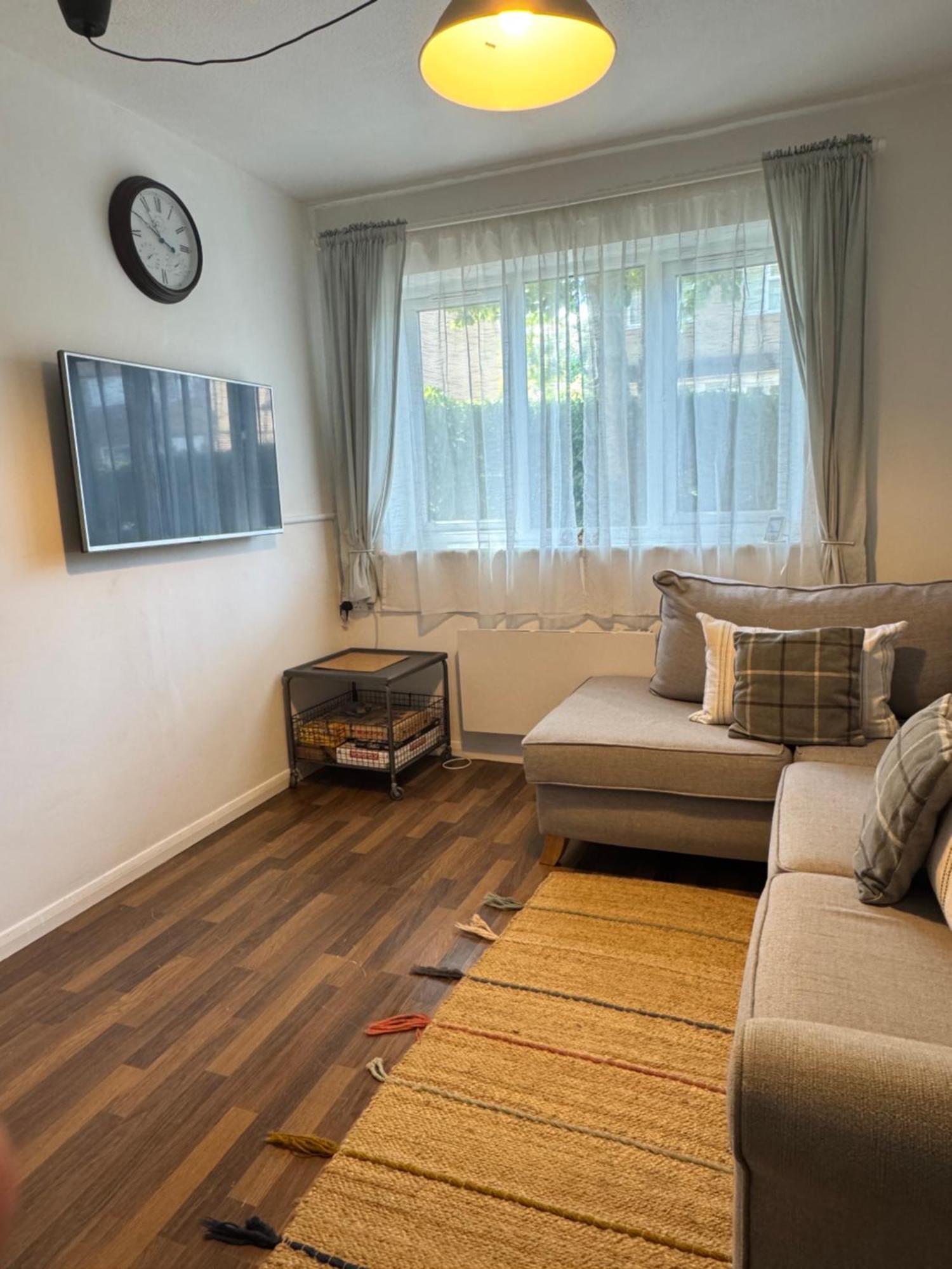 Apartamento Grundy House Uxbridge Exterior foto